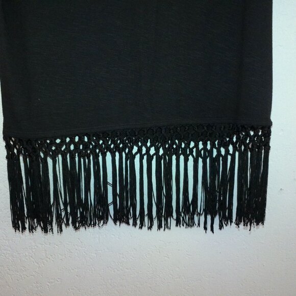 Seductions,  Black V-neck T-Shirt with fringes design - Picture 5 of 7